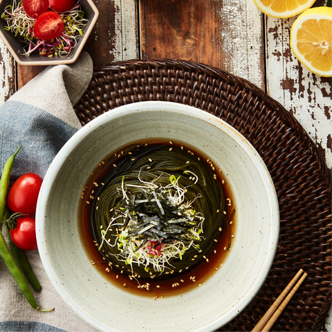 [BUY 1 BOX GET FREE 5] 해초미인 (Haecho Miin) Healthy Seaweed Noodles with Soba Sau 미역면 + 일본식 소바 소스 – 건강 다이어트 저칼로리 면ce. Low-Calorie and High-Fiber