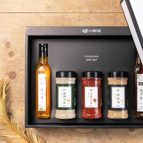 Gift Set Box Including Perilla seed powder (200g) Roasted sesame (200g) Red pepper powder (200g) Sesame oil (250g) Perilla Oil (250g)